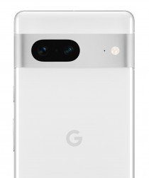 Pixel 7 in Snow