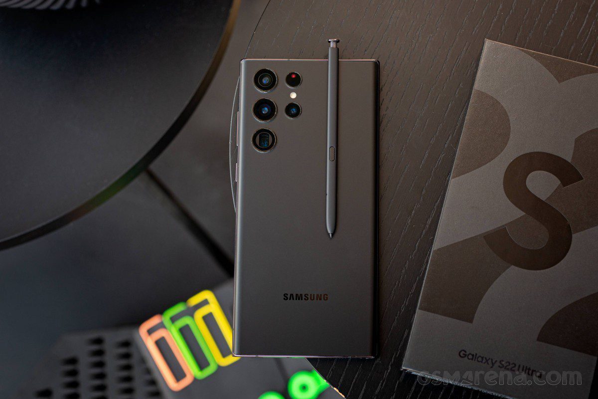 Samsung Q4 earnings guidance reports record low profits 